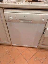 Lavapiatti Whirlpool bianca