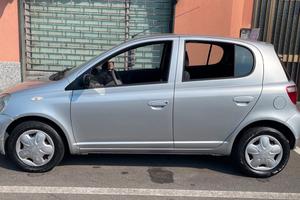 Toyota yaris 1000 VVT-I