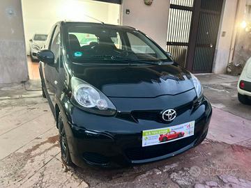 TOYOTA AYGO 1.0 68CV 2012 EURO 5 TOTAL BLACK