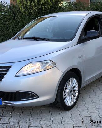 Ypsilon 1.2 8v Gold s/CL 69cv E6