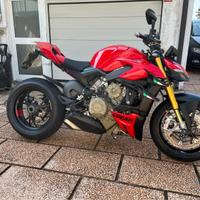 Ducati streetfigher v4s 23