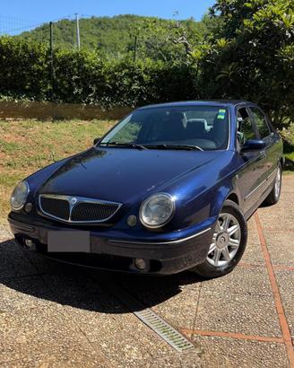 Lancia Lybra 