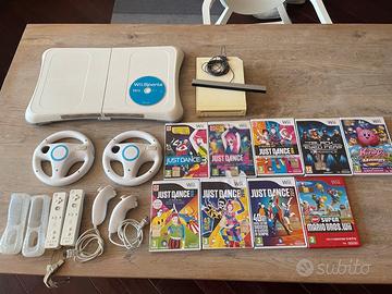 Nintendo Wii, accessori e 10 giochi