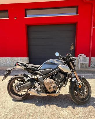Honda CB 650 R