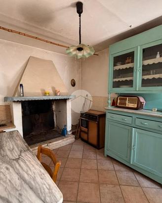CASA SEMINDIPENDENTE A CALVI DELL'UMBRIA
