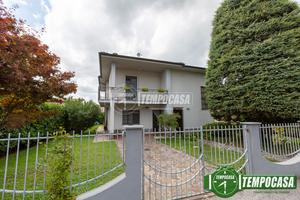 VILLA UNIFAMILIARE CON 2 APPARTAMENTI