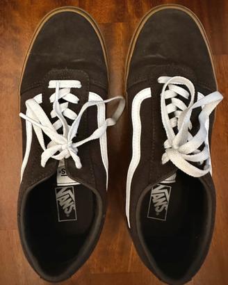 Scarpe 4 paia al prezzo di 2