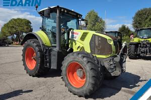 Trattore Claas AXION 810