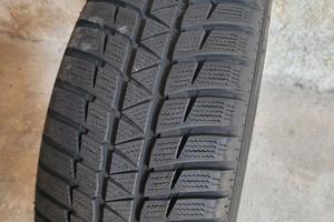 Set di Pneumatici invernali Falken