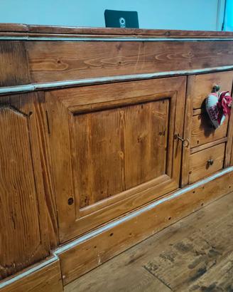 Mobile in legno
