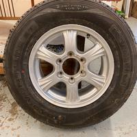 Gomma con cerchio 235 70 r 16 nuova kumho