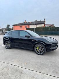 Porsche Cayenne III 2018 3.0 e-hybrid tiptronic