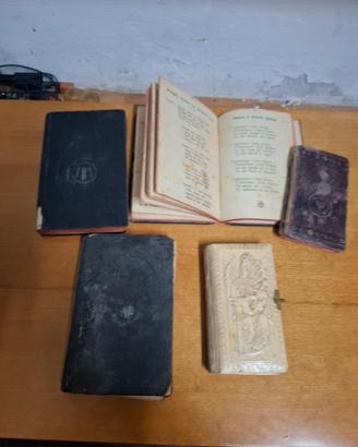Libricini sacri antichi