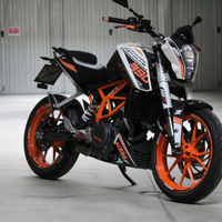 Moto KTM duke 390