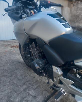 Honda cbf 600