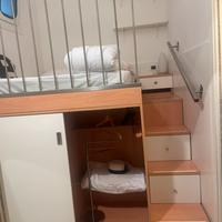 Letto soppalcato queen size con guardaroba