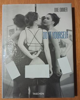  Do it yourself di Uwe Ommer   nudo femminile 