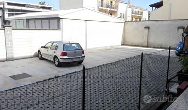 Posto auto/moto scoperto a Milano, Certosa