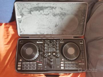 Numark Mixtrack Platinum FX + Custodia