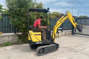 E144 Miniscavatore 8 q Eurodig allargabile