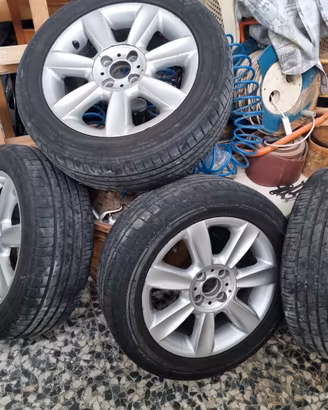 Gomme e cerchi in lega Lancia y 2006
