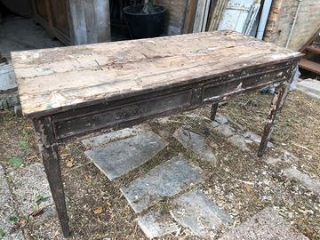 Vecchio scrittoio gambo a spillo