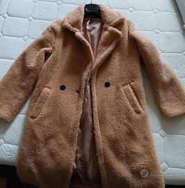 Cappotto in pelliccia sintetica