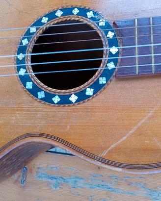 Chitarra antica 