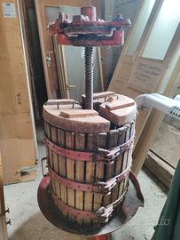 torchio per vino o da abbellimento 