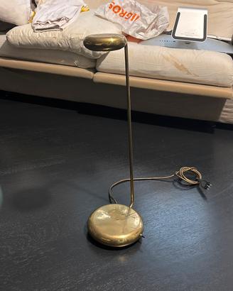 Lampada da tavolo in ottone