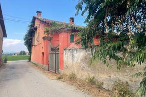 CASA SEMINDIPENDENTE A CAVOUR