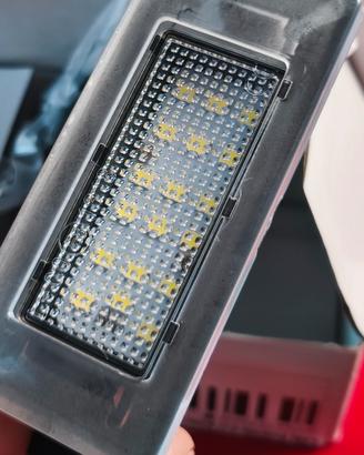 Luci led portatarga Nissan Dacia Renault 
