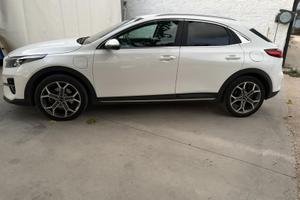 Kia xceed plag-in benzina hybrida elettrica