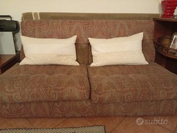 2 divani  bassi marrone