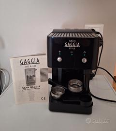 macchina da caffè per cialde e caffè macinato 