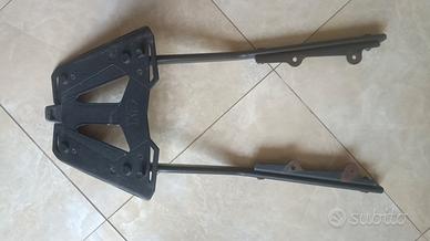 Portapacchi Kawasaki z 650 per bauletto Givi/Kappa