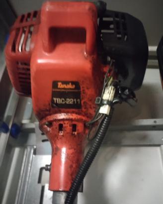Decespugliatore tanaka tbc 2211