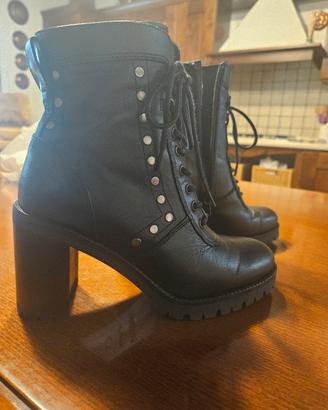 anfibi nero giardini 