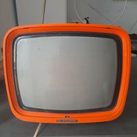 televisore vintage anni 70 marca Magnadyne