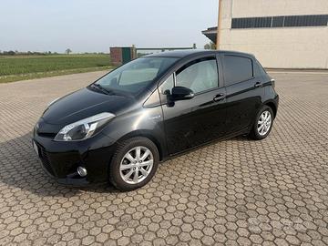 Toyota Yaris 1.5 Hybrid 5 porte Lounge
