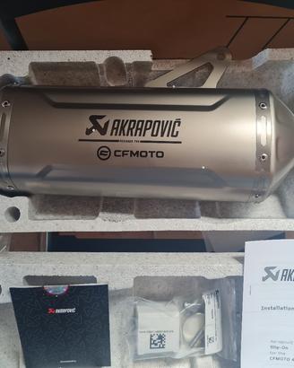 Terminale marmitta akrapovic nuova CFMOTO  450MT.
