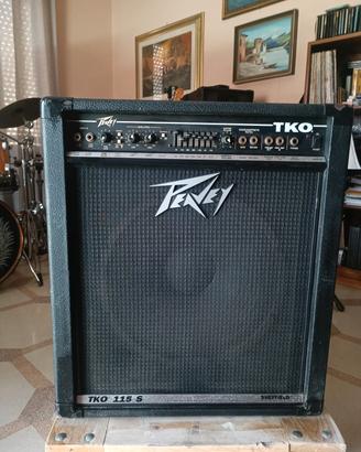 Amplificatore Peavey per basso e basso  Yamaha