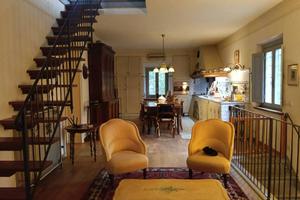 Appartamento di 200 m² con più di 5 locali a Faugl