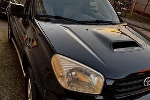 TOYOTA RAV 4