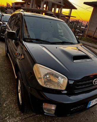 TOYOTA RAV 4