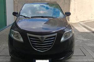 Lancia Ypsilon 1.2 GPL Elefantino Fucsia