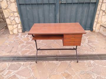 Scrivania anni ‘50
