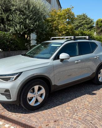 Volvo XC40 essential B3