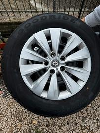 Pneumatici GOODRIDE Renault