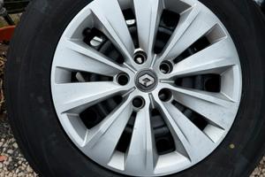 Pneumatici GOODRIDE Renault